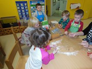 Pečení perníčků